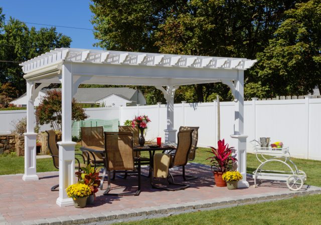 12x14 Vinyl Traditional Pergola