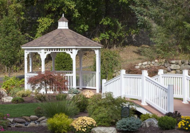 Photo Gazebo - 12 Vinyl Octagon (2)