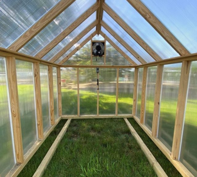 8x10-Trad-Greenhouse-Interior-scaled