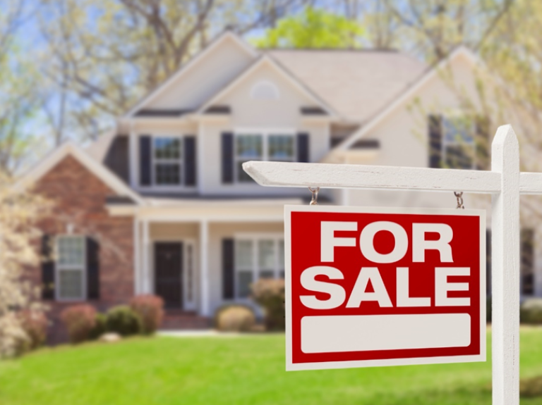 How to Stage Your Home’s Exterior to Sell