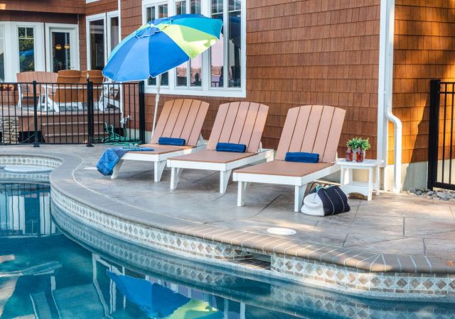 Patiova_Coastal_Cedar_White_Loungers_01