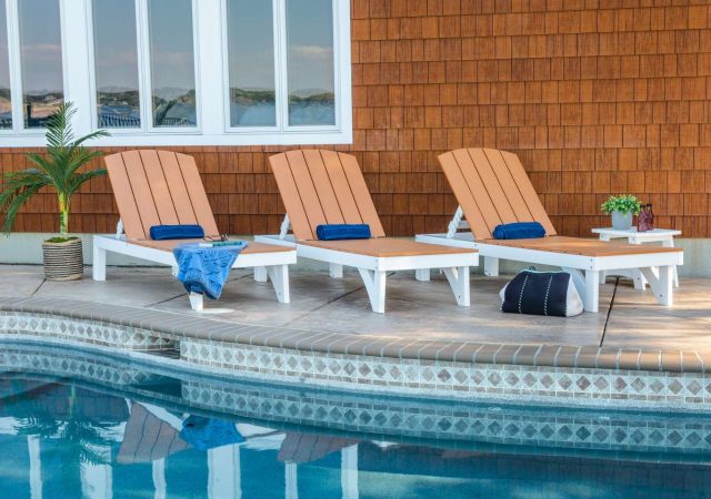 Patiova_Coastal_Cedar_White_Loungers_02