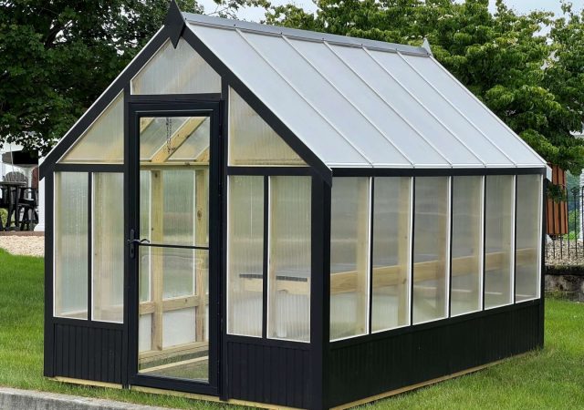 Greenhouse Black