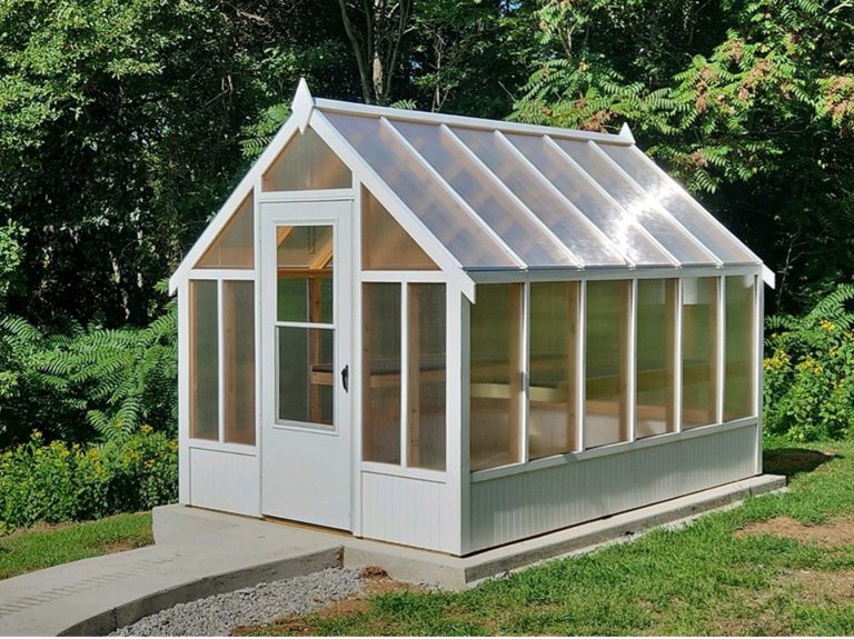 How to Design the Interior of Your Greenhouse