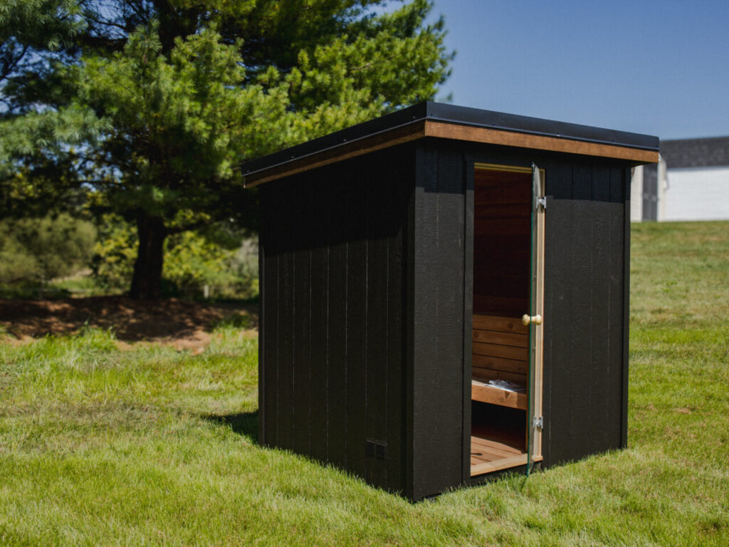 Lean To Sauna - Overhang
