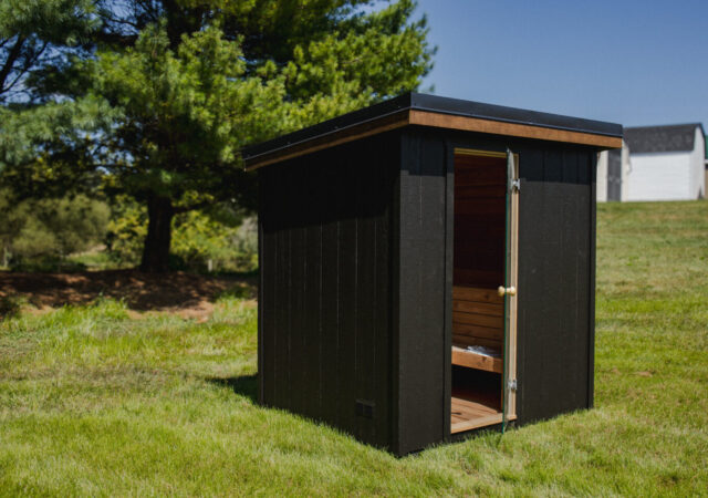 Lean To Sauna - Overhang