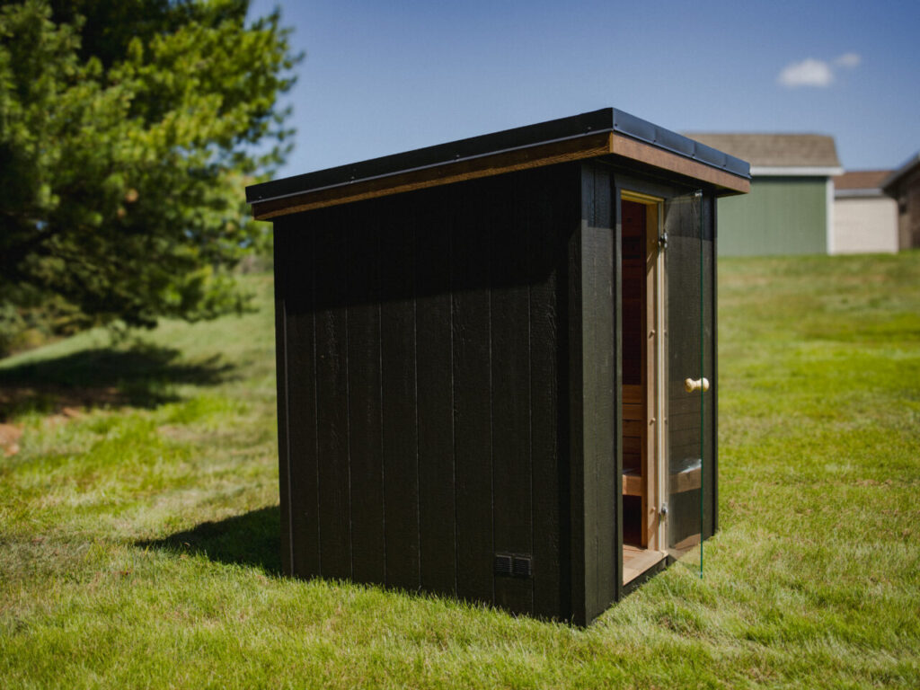 Lean To Sauna - Overhang